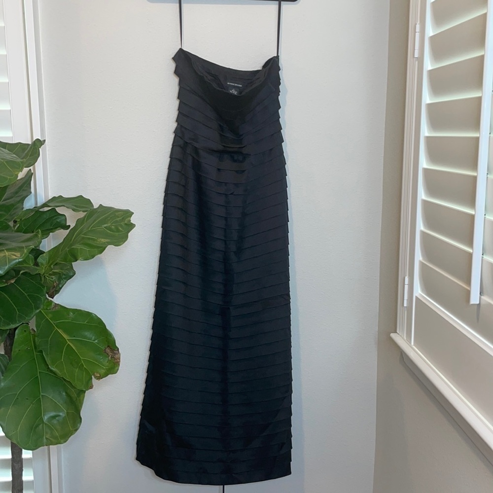 Sutton Studio Strapless black layered full length